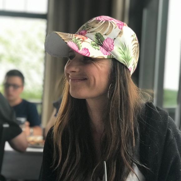 Meet your Posher, Andrea - Picture 1 of 1